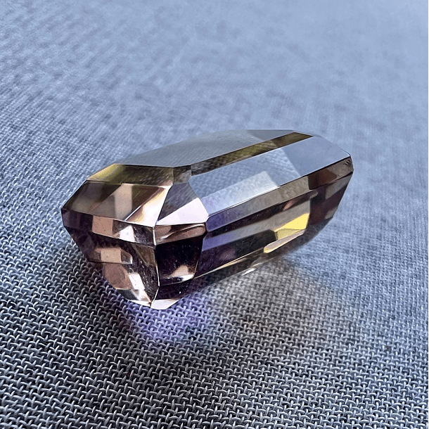 Ametrino-8.20ct-12.8x10.1mm 4