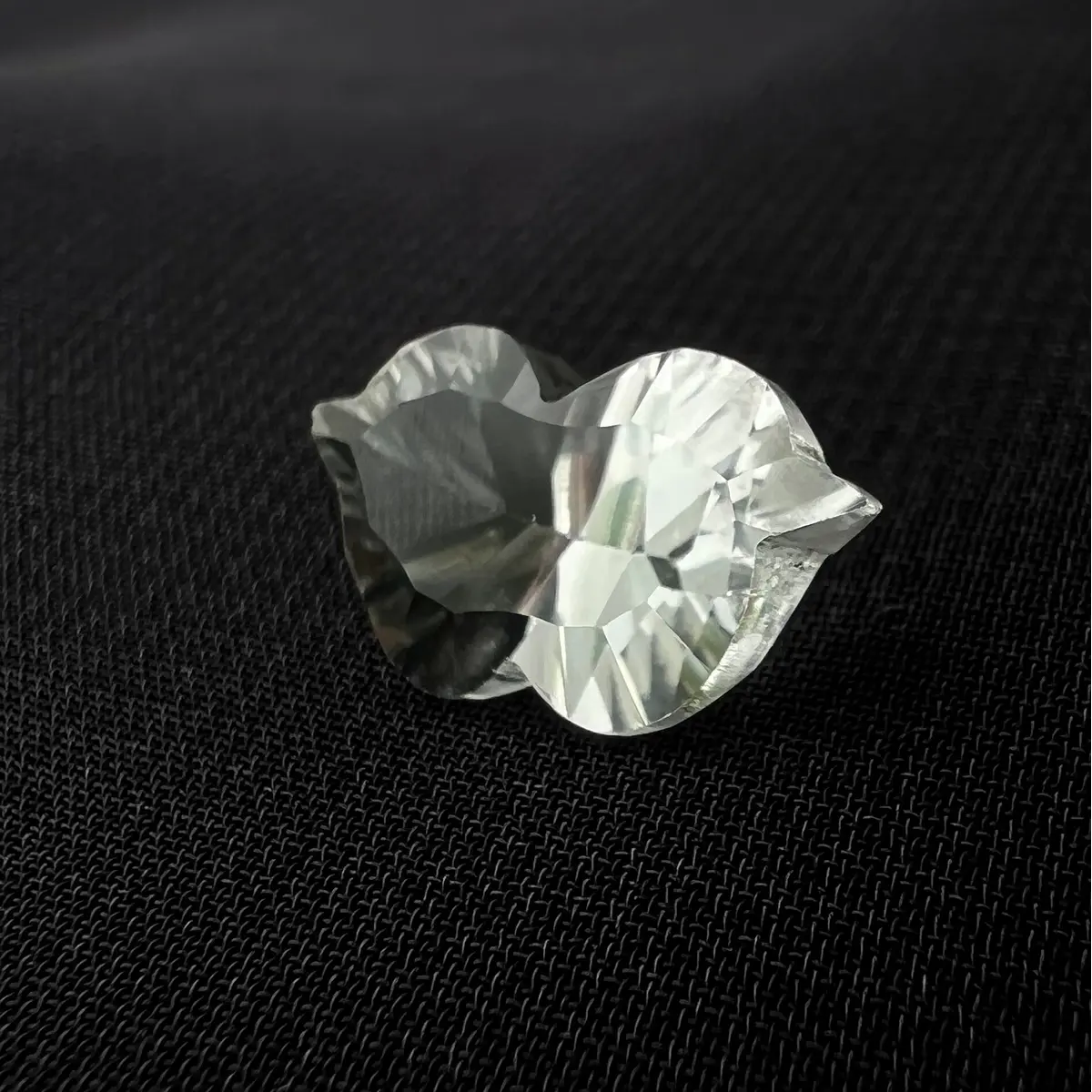 Topaze Blanche Naturelle 5,46 Ct – Pierre Ovale Certifiée, Sans Traitement