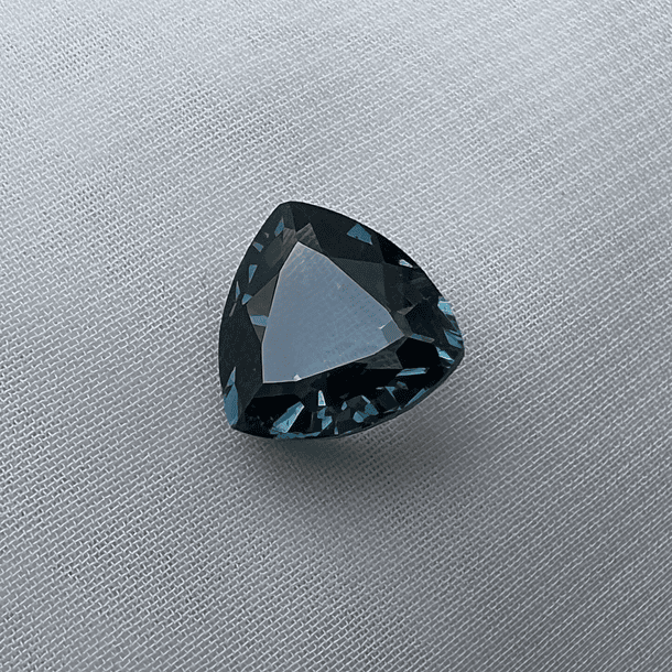 Topacio London Blue-4.60ct-10x10mm 1