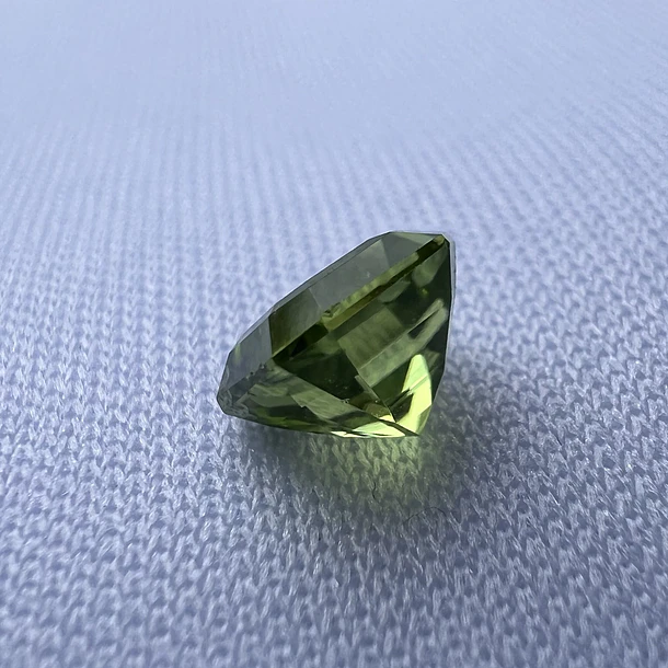 Peridoto-1.70ct-6.3x6.3mm 2