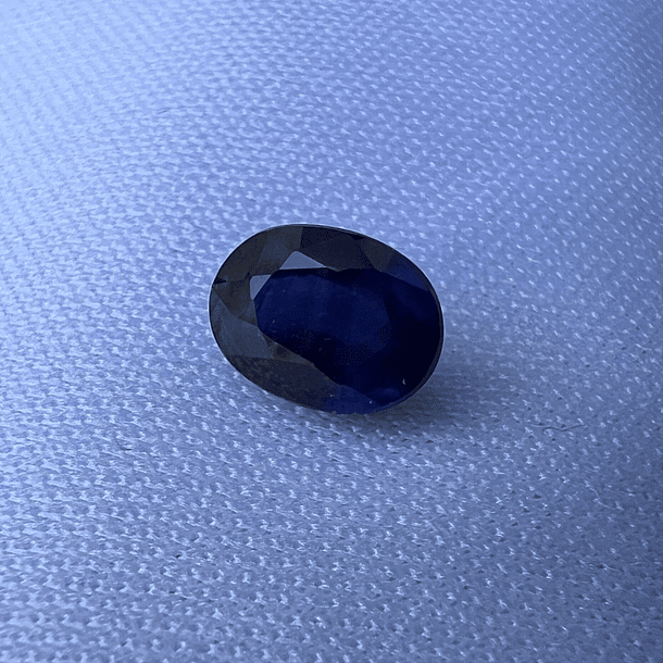 Zafiro-2.05ct-7.7x5.8mm 1