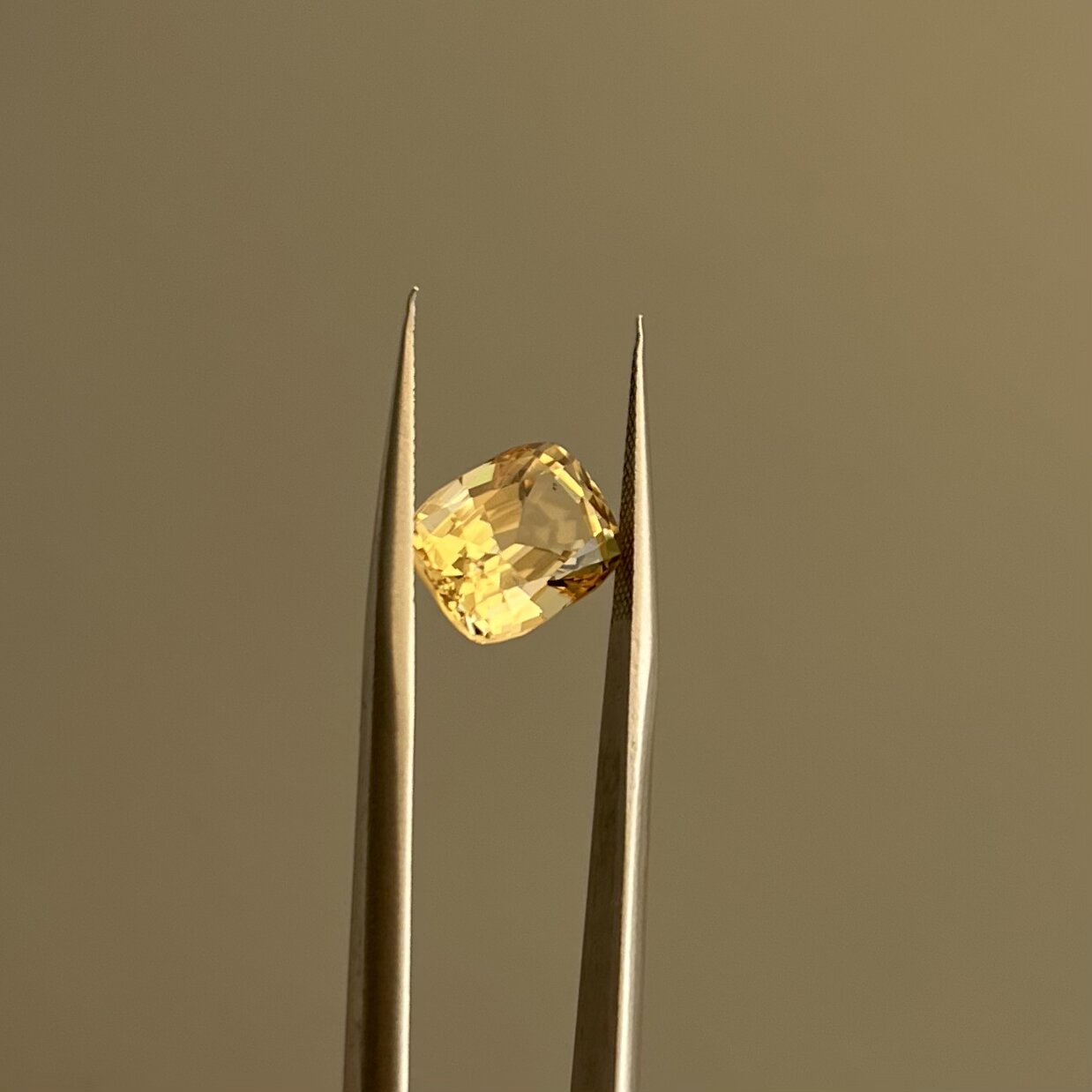 Citrino Dorado-3.95ct-10.2x8.2mm