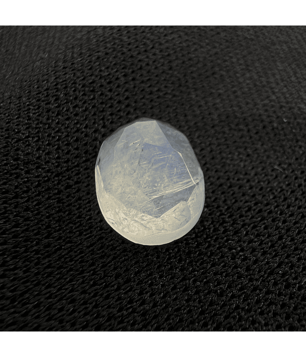 Piedra Luna-2.15ct-9.1x7.2mm