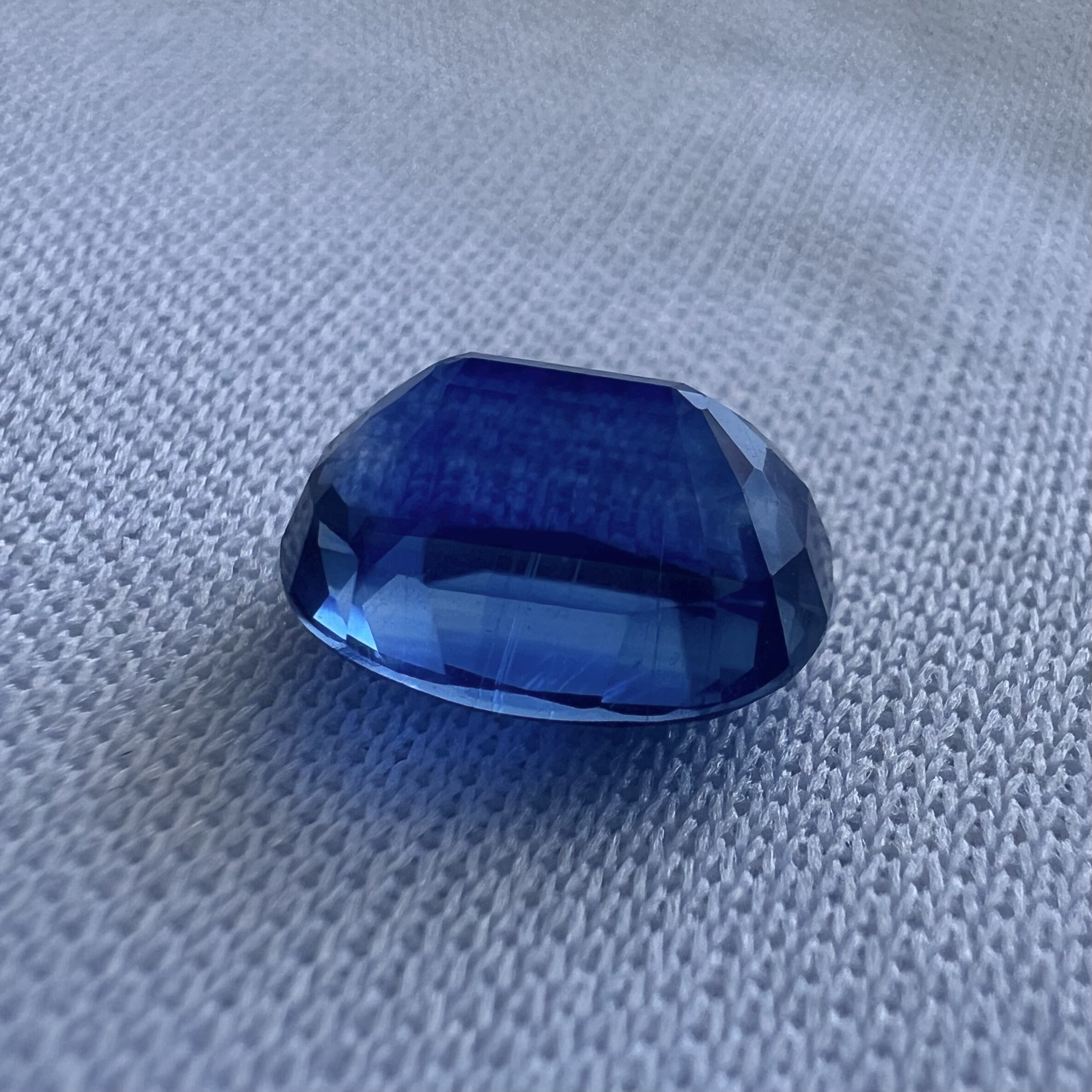 Cianita Azul Zafiro-3.75ct-10.1x8.1mm
