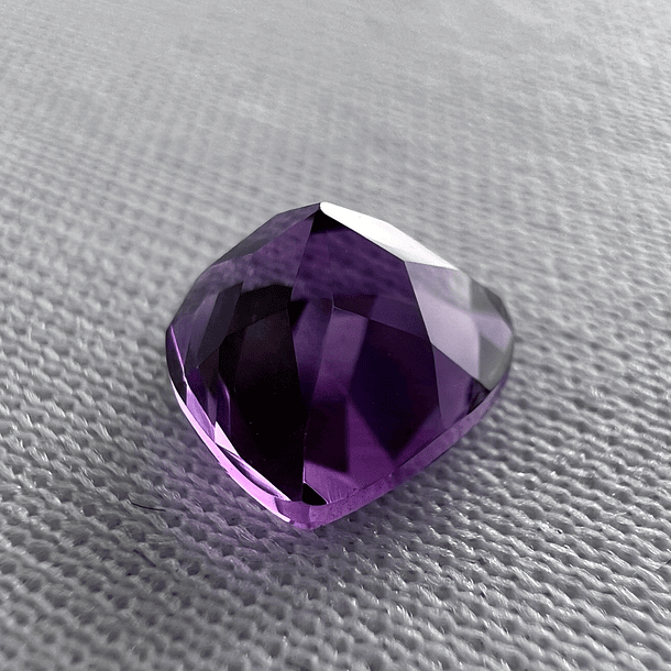 Amatista-2.25ct-8.9x8.6mm 3