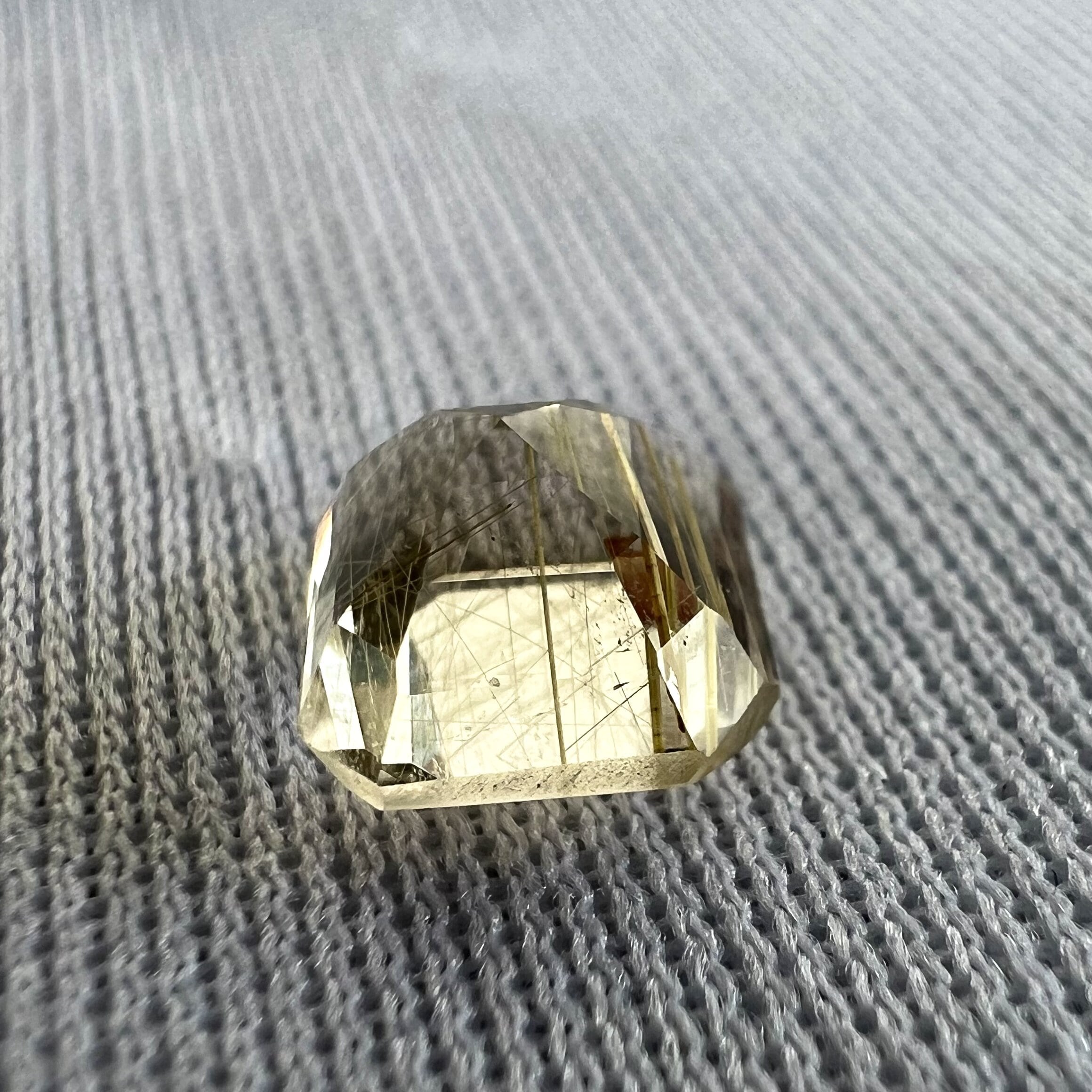 Cuarzo Rutilado-1.70ct-7x7mm