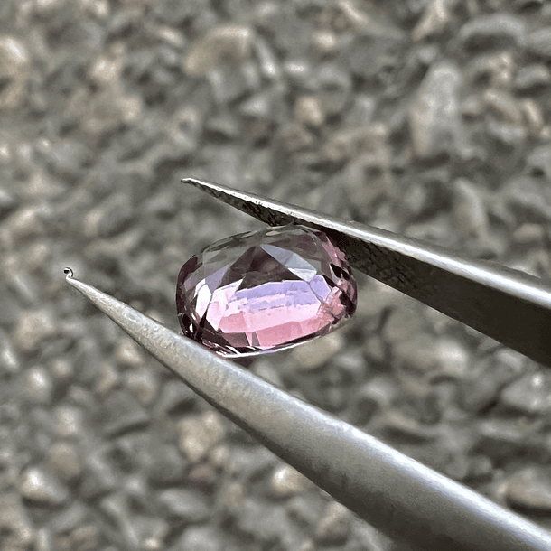 Espinela-2.35ct-8.2x6.7x4.4mm 2