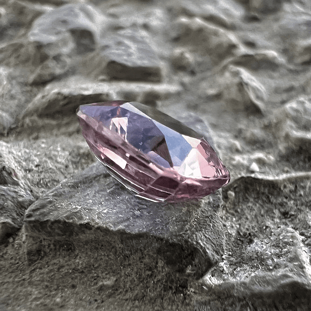 Espinela-2.35ct-8.2x6.7x4.4mm 3