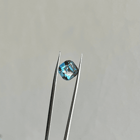 Topacio London Blue-5.50ct-9.8x9.8mm