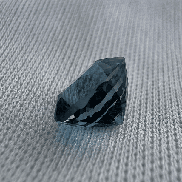 Topacio London Blue-2.70ct-7.1x7.1x6mm 3