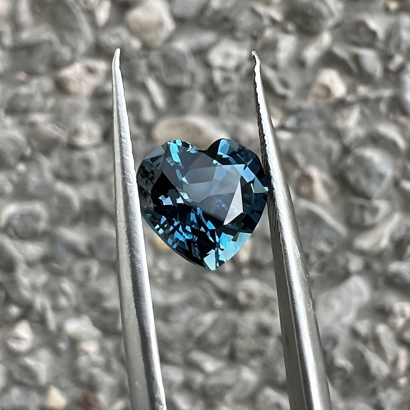 Topacio London Blue-2.30ct-8x8x5.2mm