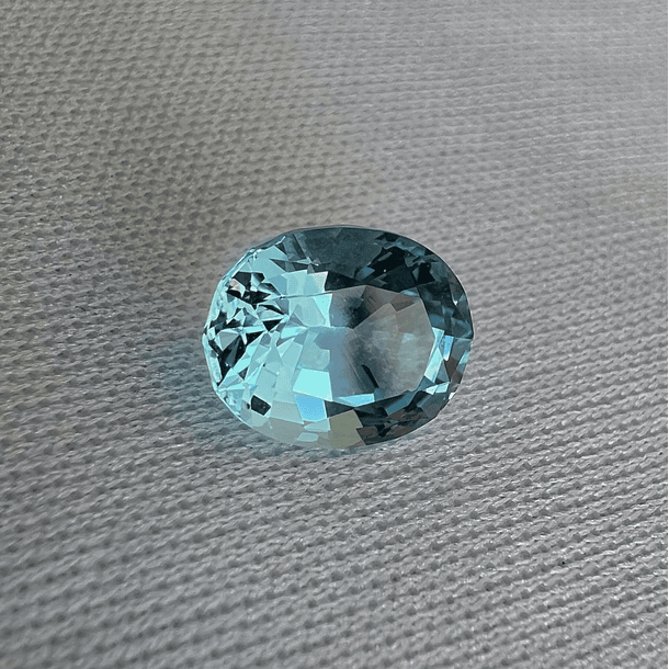 Topacio Azul-2.55ct-8.7x6.8x5.4mm 1