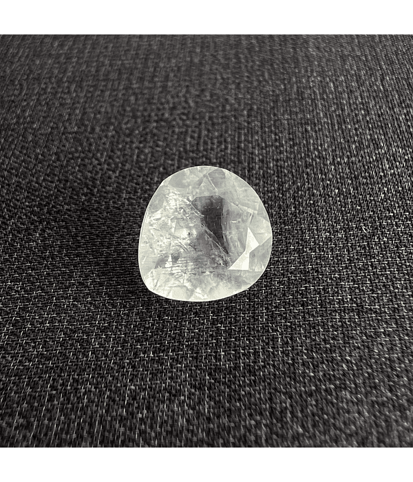 Piedra Luna-2.55ct-9.6x8.9x5.4mm