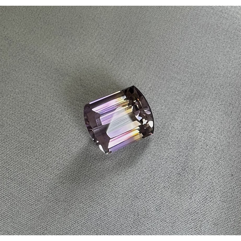 Ametrino-9.200ct-13.5x11.1x8mm