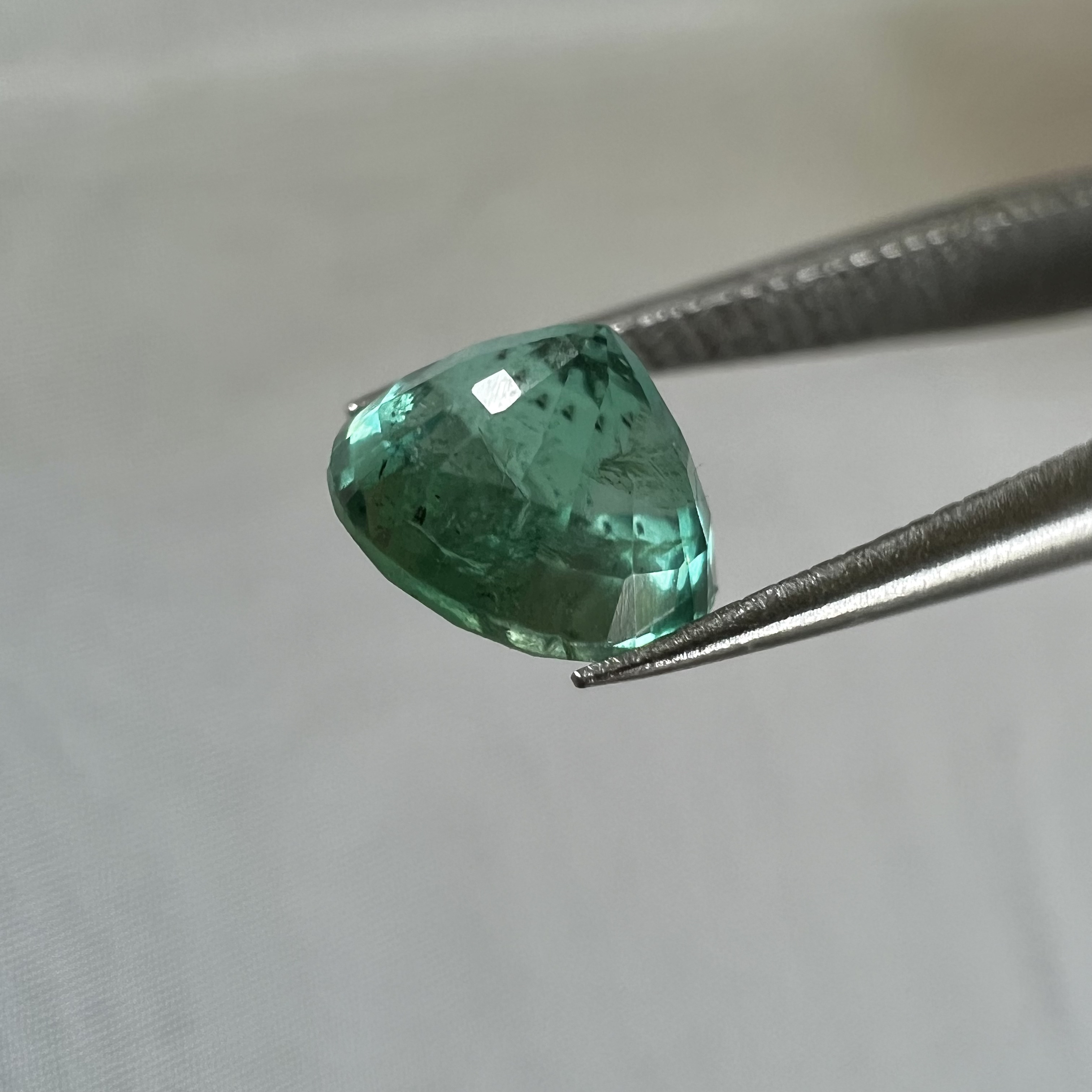 Esmeralda De Zambia-0.920ct-5.7x5.7x4.3mm