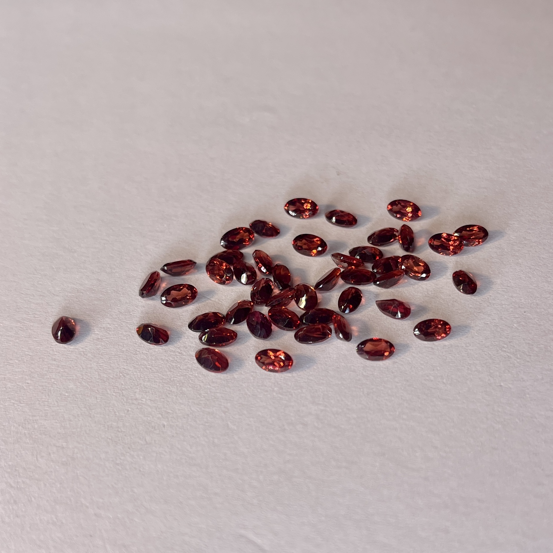 Granate rojo-0.30ct a 0.35ct-5x3mm