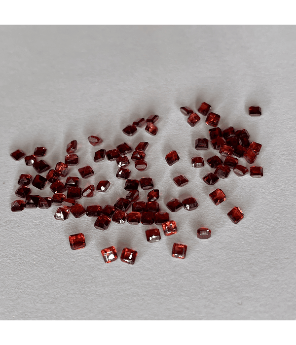 Granate rojo-0.20ct-3x3mm