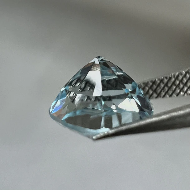 Topacio Azul-1.475ct-5.8x5.9x4.6mm 3