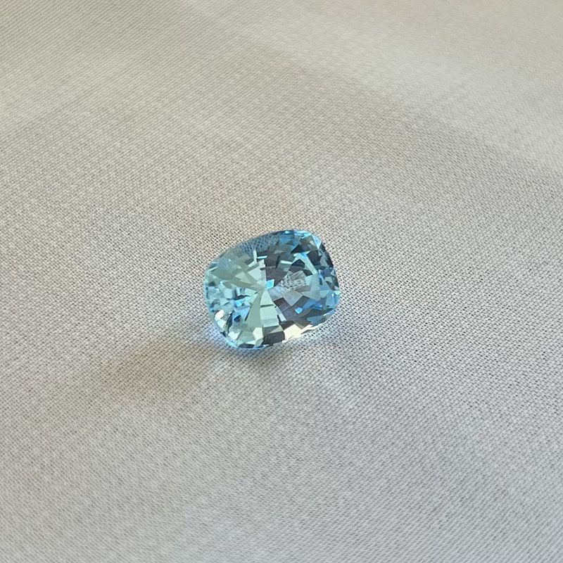 Topacio Azul-4.470ct-9.7x7.9x6.3mm