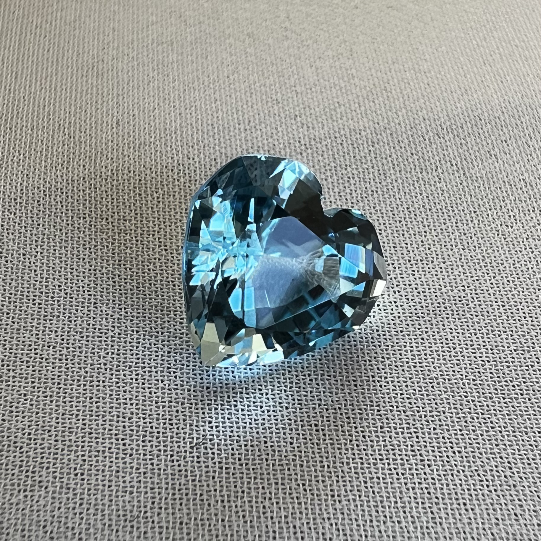 Topacio Azul-4.500ct-10x9.8x6.7mm