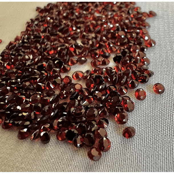 Granate Rojo-0.75ct-2mm