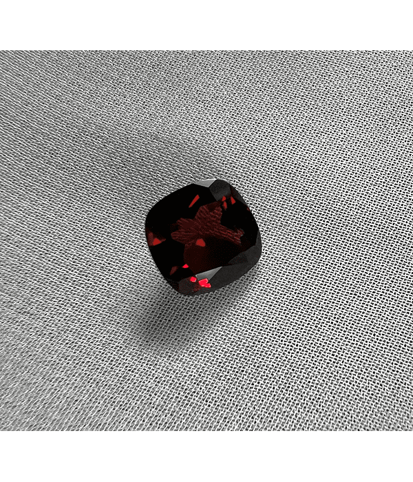 Granate Rojo-2.135ct-7.8x7.7x3.6mm