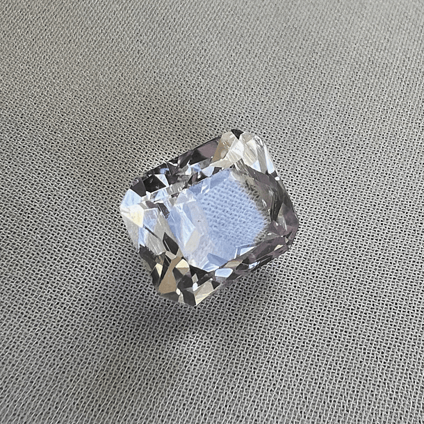 Kunzita-5.285ct-10x9x6.3mm 1