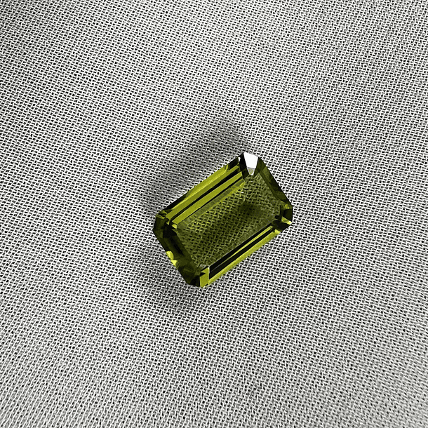 Peridoto-2.195ct-9.6x6.2x3mm 1