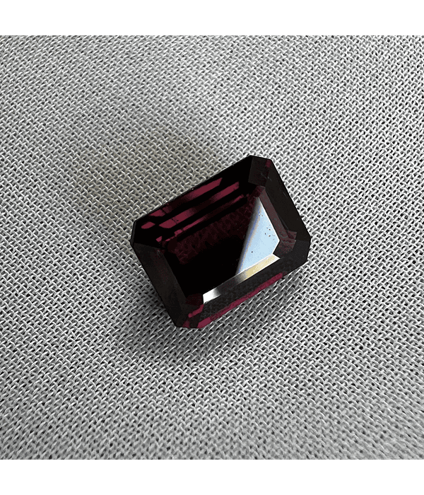 Granate Rodolita-2.060ct-7.6x5.8x3mm