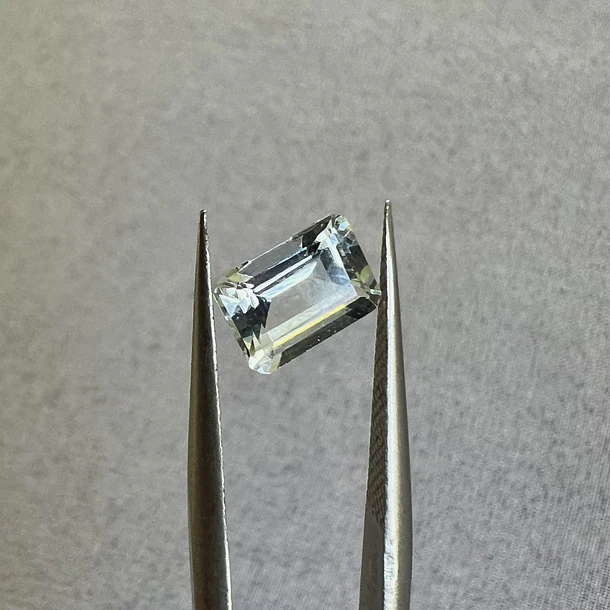 Aguamarina-0.745ct-6.4x4.6x2.3mm 1