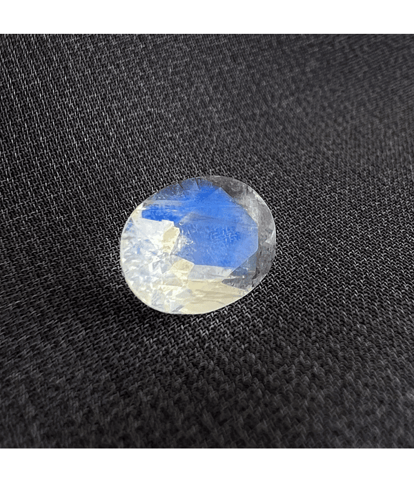 Piedra luna-1.645ct-9x6.7x4.6mm