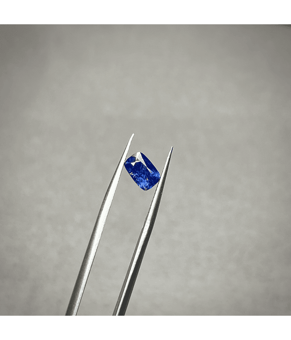 Zafiro azul de Sri Lanka-1.025ct-7.4x4.8x2.8mm