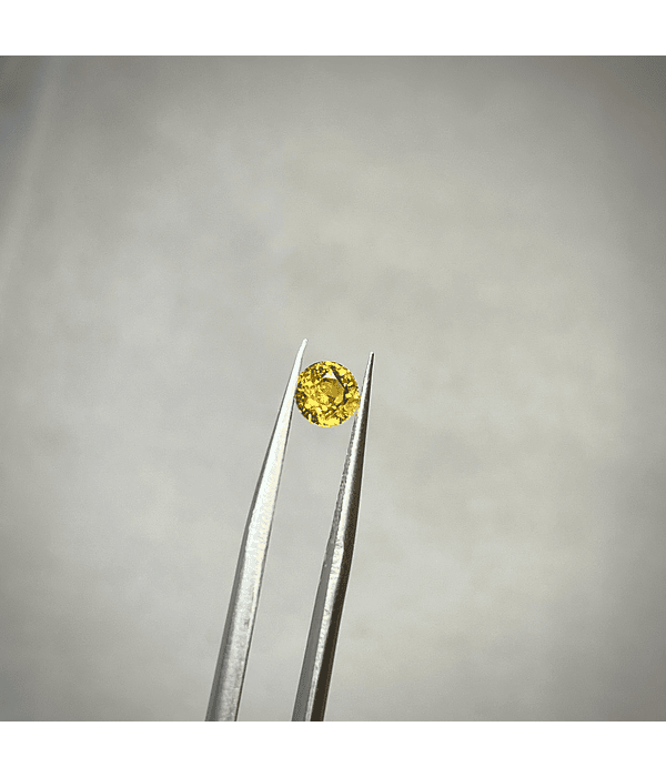 Zafiro amarillo de Sri Lanka-0.920ct-5.3x3.8mm