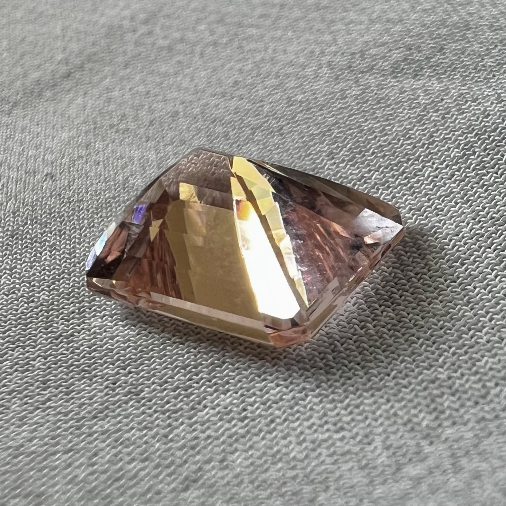 Morganita-1.80ct-8.6x6.7mm