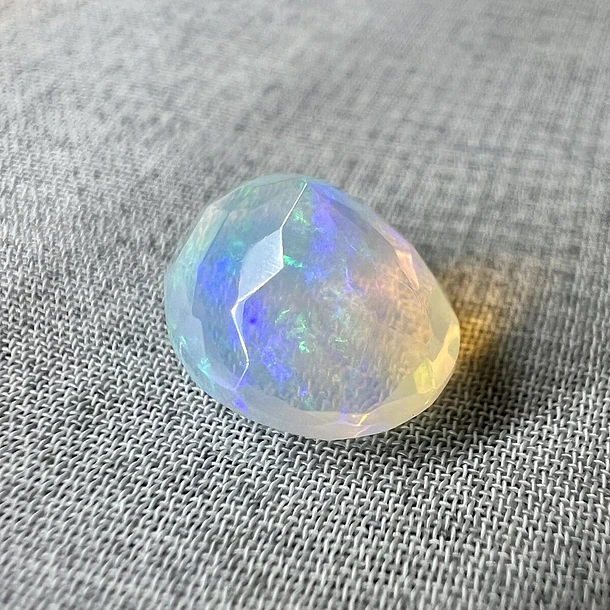 Ópalo etíope-1.695ct-10x8mm 4