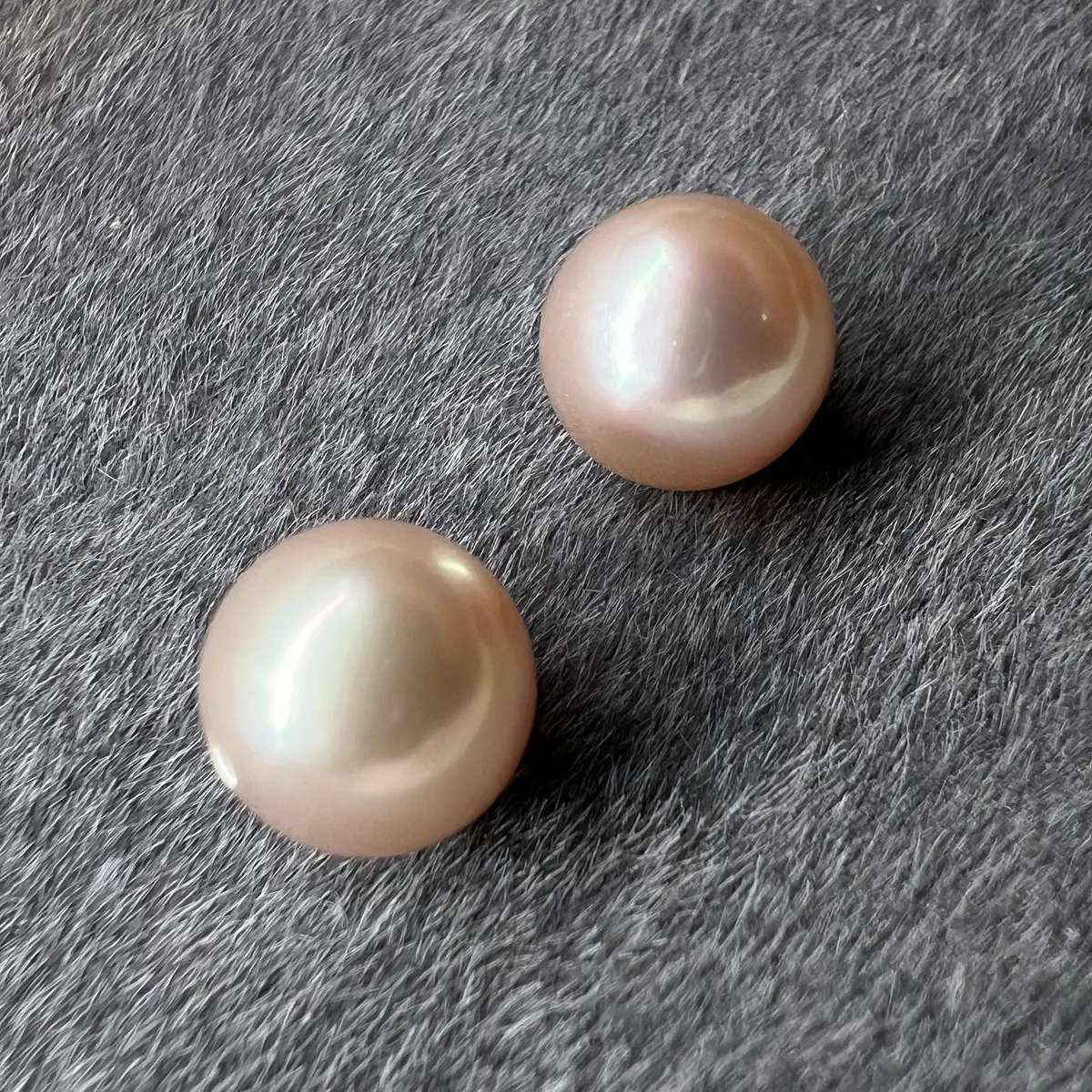 Perlas rosa durazno freshwater semiperforada-8x8mm | Versatto Gemas & Joyas