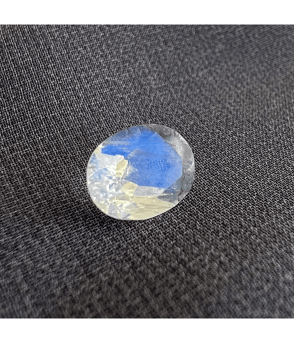 Piedra luna-1.540ct-9x6.8mm