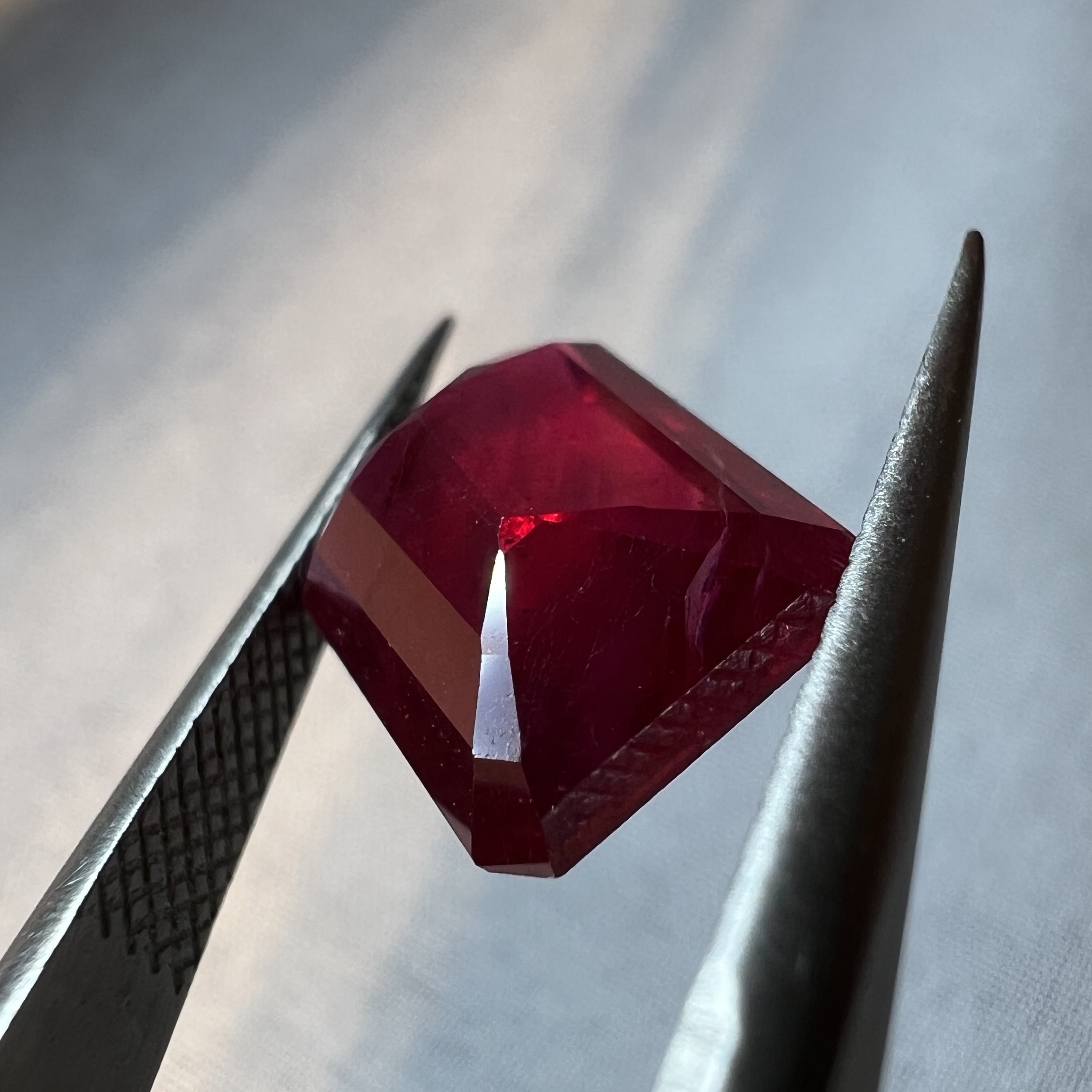 Rubí-3.785ct-9x7.1mm