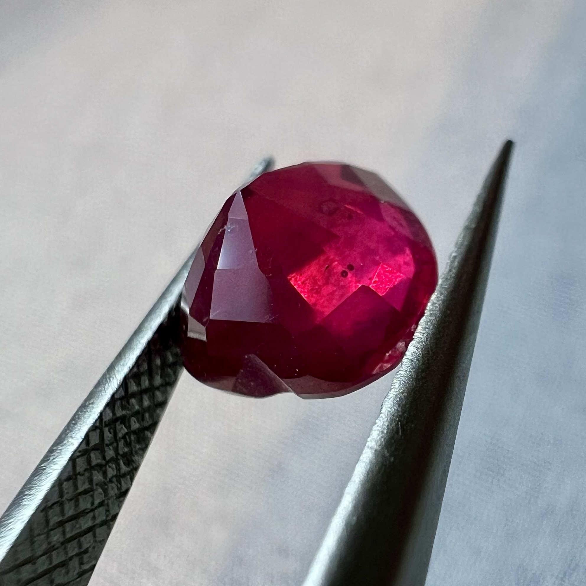 Rubí-1.870ct-7x6.6mm