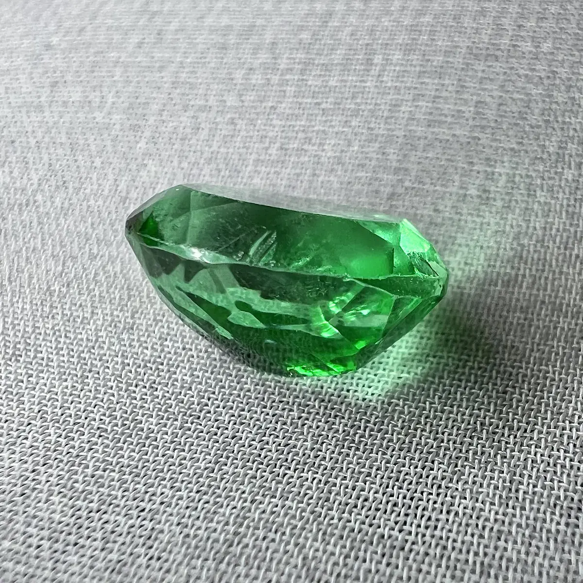 Topacio verde-5.27ct-11x9mm | Versatto Gemas & Joyas