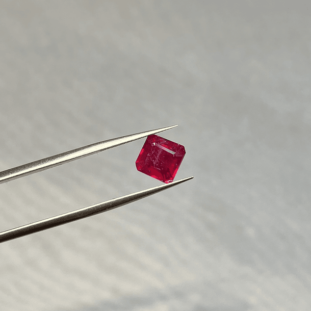 Rubí-2.295ct-6.7x6.6mm 1