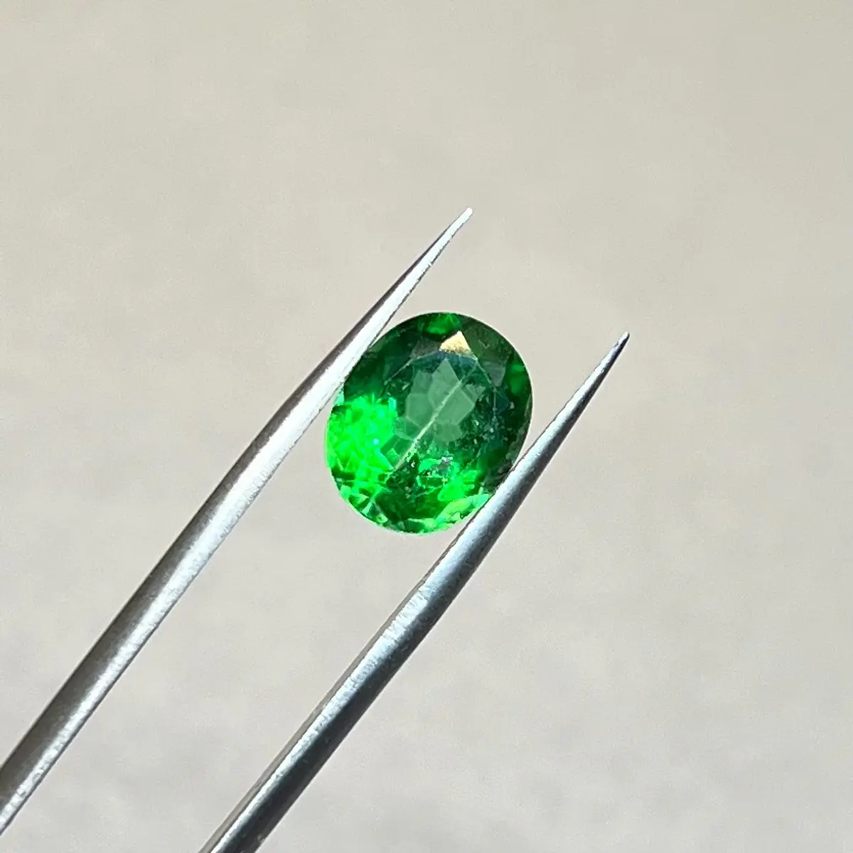 Topacio verde-5.00ct-11x9mm | Versatto Gemas & Joyas