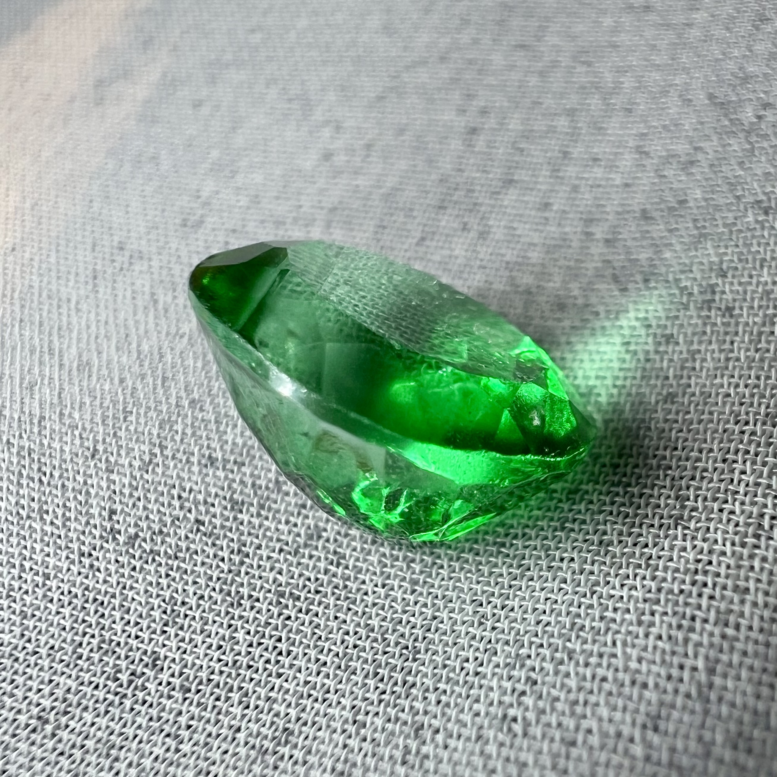 Topacio verde-5.00ct-11x9mm