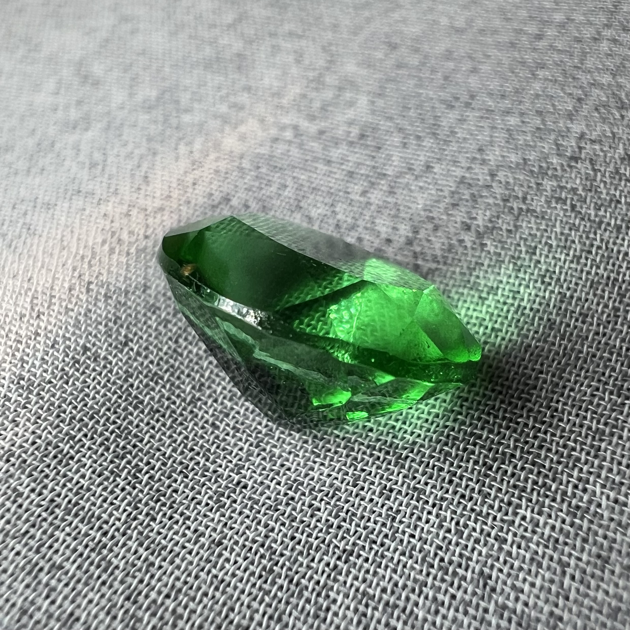 Topacio verde-5.30ct-11x9mm