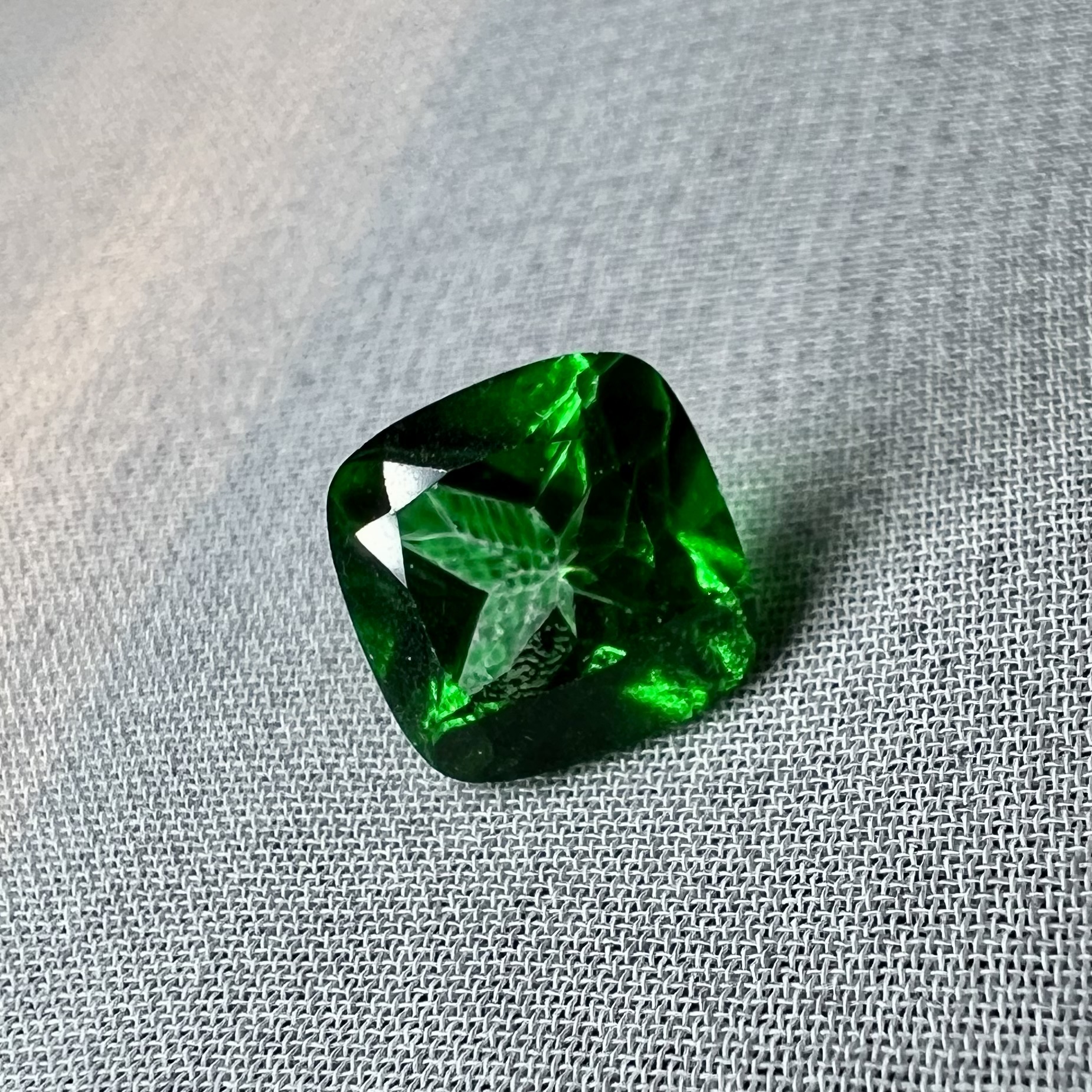 Topacio verde-1.815ct-7x7mm