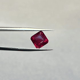 Rubí-3.735ct-7.7x7.7mm