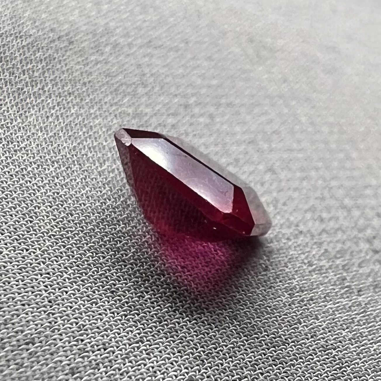 Rubí-3.145ct-7.2x7.1mm