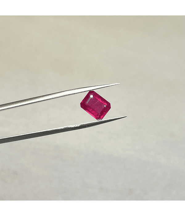 Rubí-3.640ct-9.1x7mm