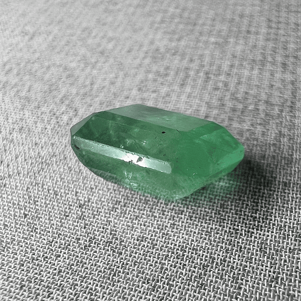 Esmeralda de Zambia-3.010ct-9.7x7.7x4.9mm 2