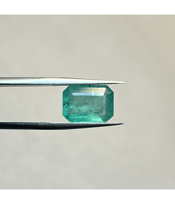 Esmeralda-2.945ct-11x8x3.9mm